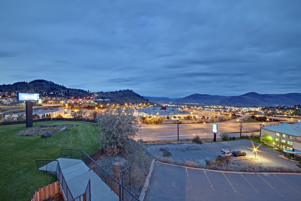 Coast Kamloops Hotel & Conference Centre Dış mekan fotoğraf